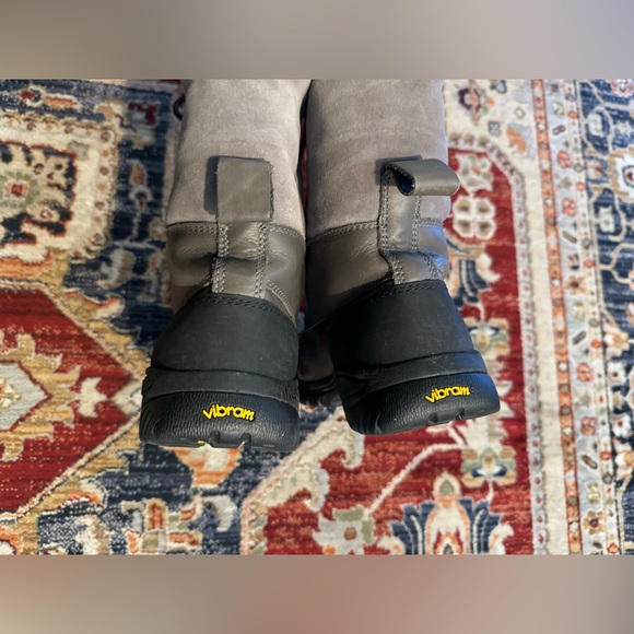 UGG Butte Boots Leather Waterproof Sheepskin Vibram Sole Men’s Size 7.5 Gray - Picture 11 of 16